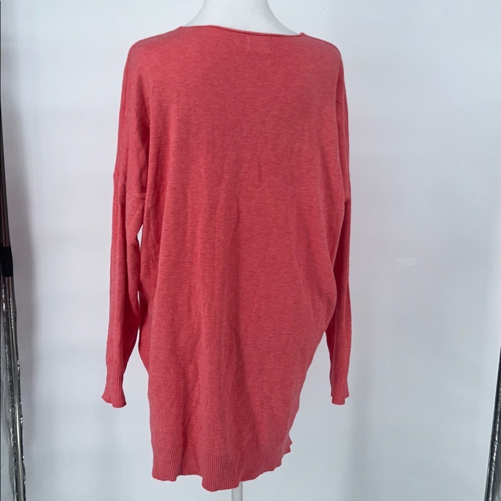 Dreamers by Debut Women's Red Rose Sweater Pullover Cozy V Neck Size M/L - Picture 6 of 10